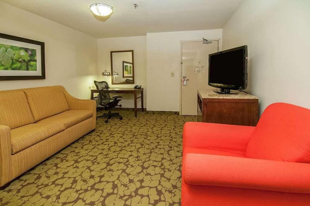 肯纳 Wyndham Garden New Orleans Airport酒店 外观 照片