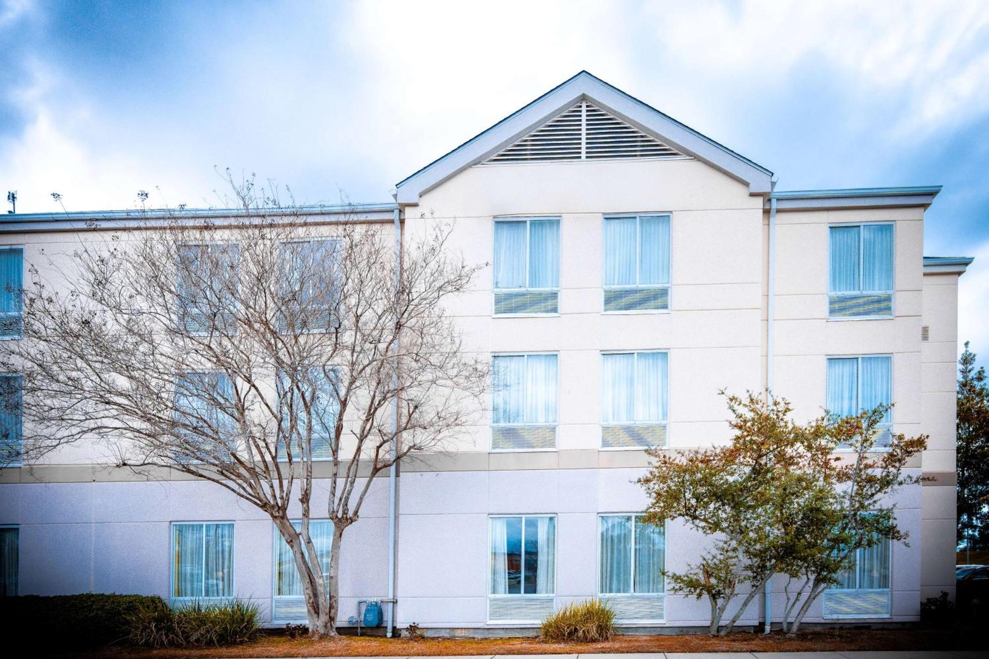 肯纳 Wyndham Garden New Orleans Airport酒店 外观 照片